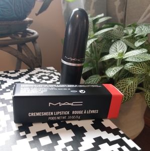 MAC Cremesheen lipstick